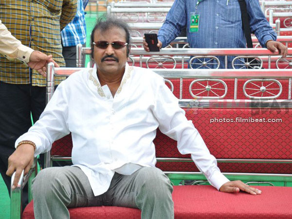 దాసరి నారాయణరావు శిష్యుడిగా