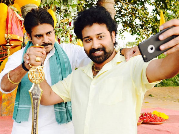  అందుకే పవన్‌కు కత్తి ఇచ్చా