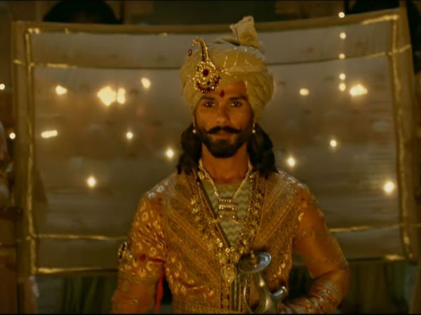 రతన్ సింగ్ పాత్రలో