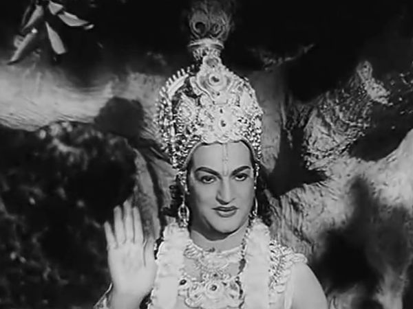 ఈ సినిమాకు మీరు పెట్టుబడి ఎ౦త పెడుతున్నారు?