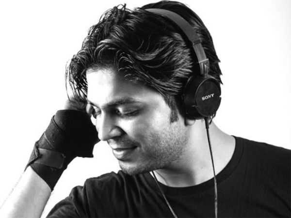  30 లక్షలు తీసుకొని