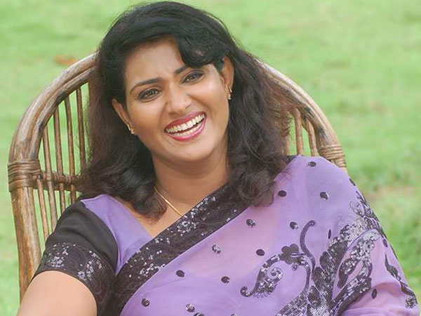  వాణి విశ్వనాథ్‌, లక్ష్మీరాయ్‌తో సంప్రదింపులు