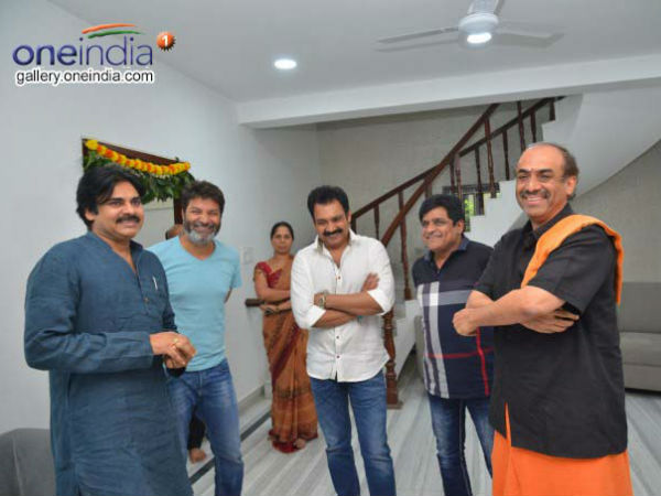  త్రివిక్రమ్, ఆలీ వచ్చారు.. కానీ