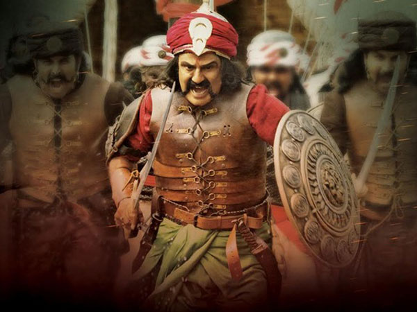 బాలకృష్ణ గుర్రంపై నుంచి పడిపోయార‌ు