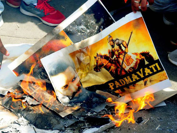 భారీ ఎత్తున ఆందోళ‌న‌లు