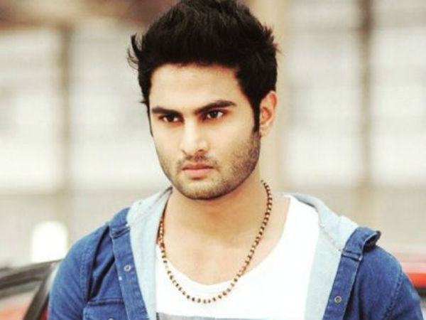 హీరో లక్షణాలు లేవన్నాడట