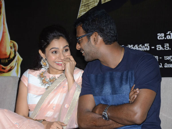  బురుద గుంటలో ఆండ్రియా