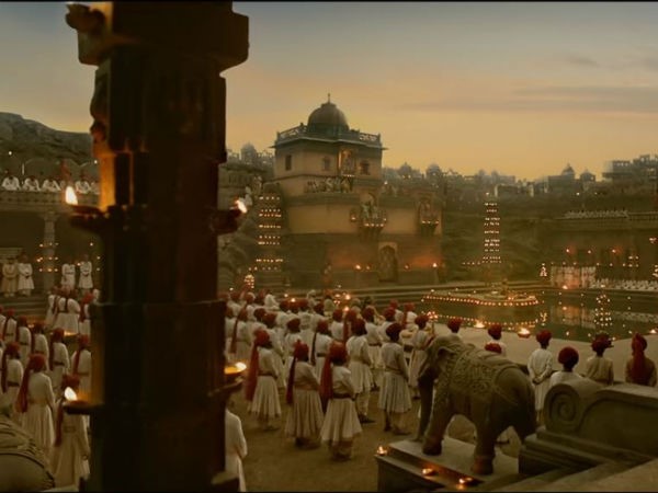  విడుదల కాకుండా అడ్డుకోవాలి