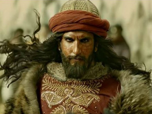 'పద్మావతి' అనే రాణి లేనే లేదు