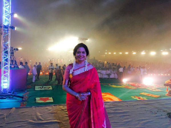 కార్తీక దీపోత్సవంలో సునీత