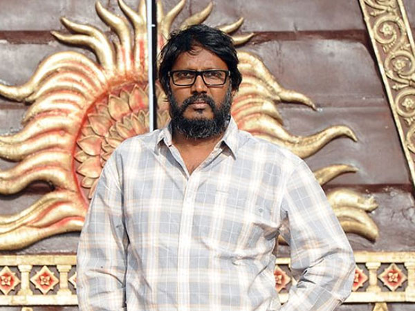 అసలు మనం ఏ దేశంలో ఉన్నాం..?