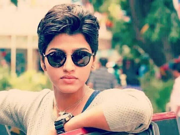 మౌనంగా వుండిపోయాను