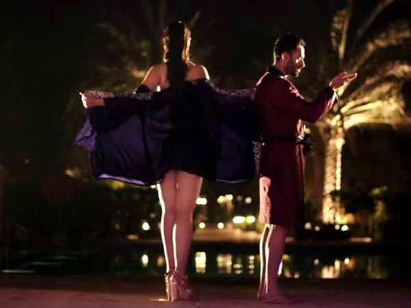 ఎవరో చెప్పడం లేదు