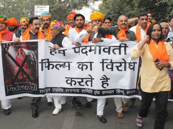 జనాలు చూడాలనే