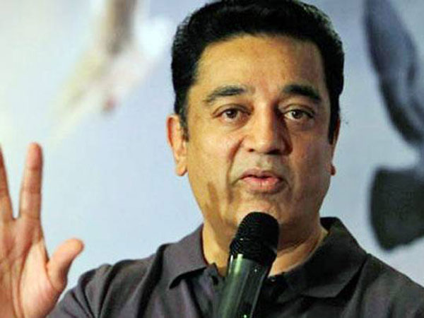 పిల్లలు కత్తులతో పొడుస్తున్నట్టు