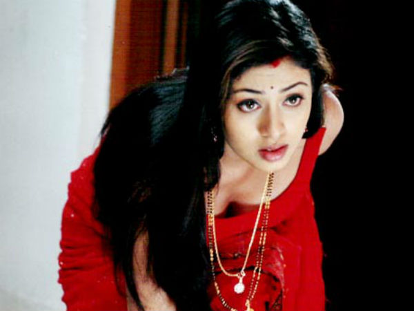 వేశ్యగా పాత్ర