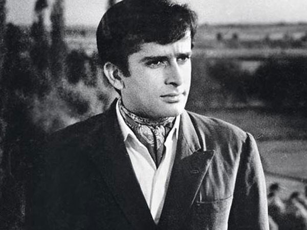  రాజేశ్ ఖాన్నాతో నువ్వా నేనా?