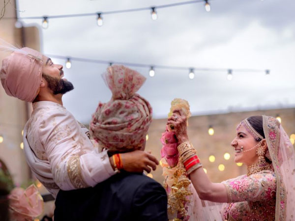  అనుష్క సంపాదన, పెట్టుబడులు