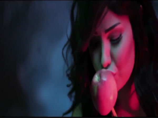 సింగర్ పేరు షైమా అహ్మద్