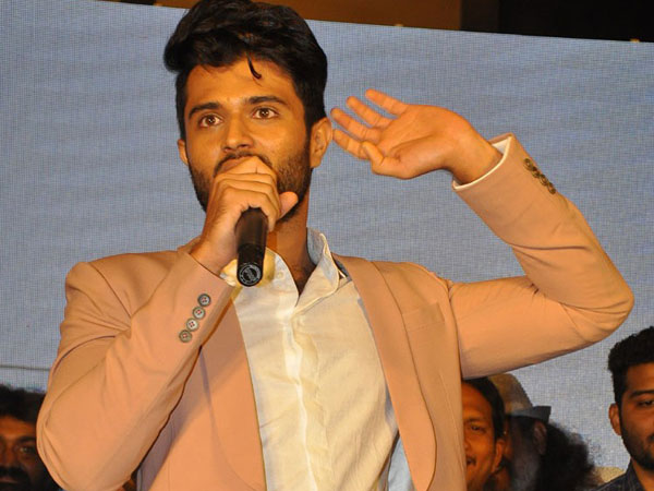 బాలీవుడ్ నుంచి మూడు ఆఫర్లట..