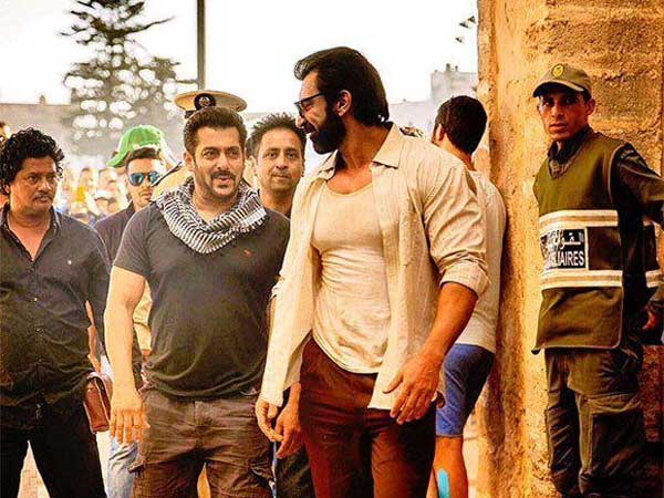 కథలో గొప్పదనం లేక పోయినా.... ఇండియా-పాక్ సెంటిమెంటుతో