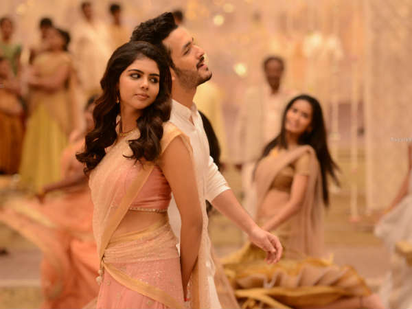 సినీ నేపథ్యం నుంచి కల్యాణి 