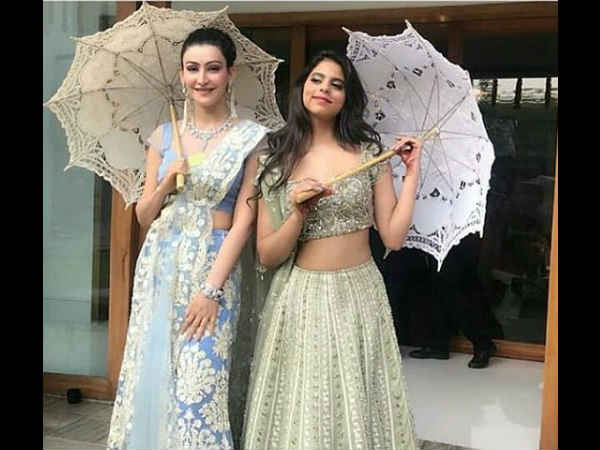  హడావుడి అంతా ఆమెదే