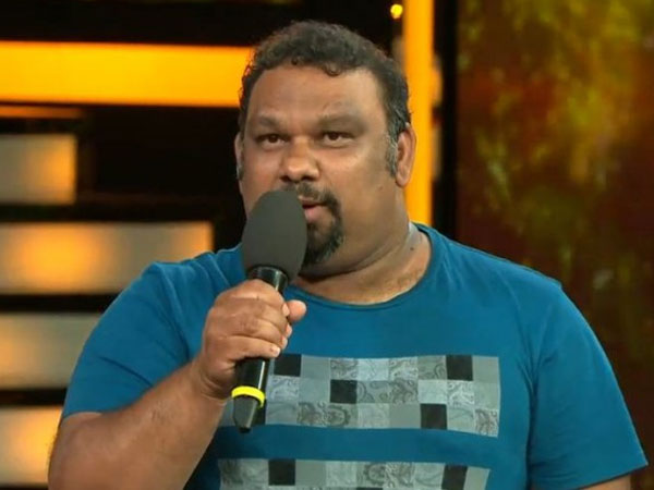 అతడు రాజకీయ జోకర్