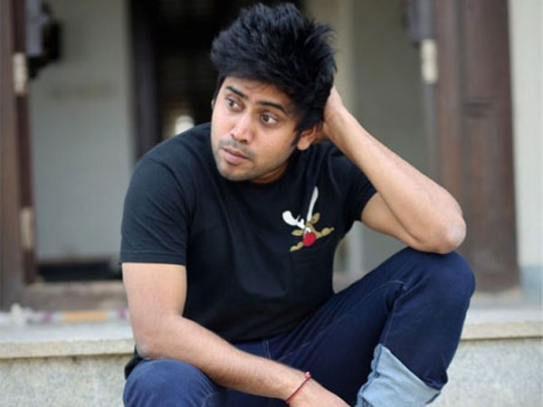 కొన్ని రోజుల క్రితం కమెడియన్ నవీన్ కూడా..