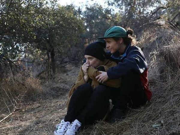 ఇద్దరూ లెస్బియన్లే