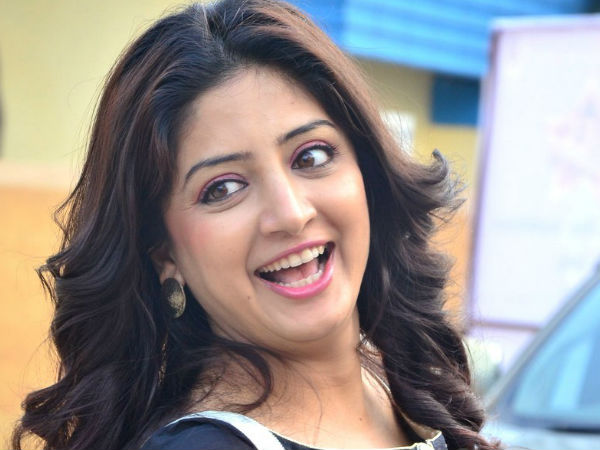  మురికి కుంటలో కత్తి పడితే