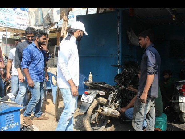 సామాన్య కుటుంబంలో భావోద్వేగాలు