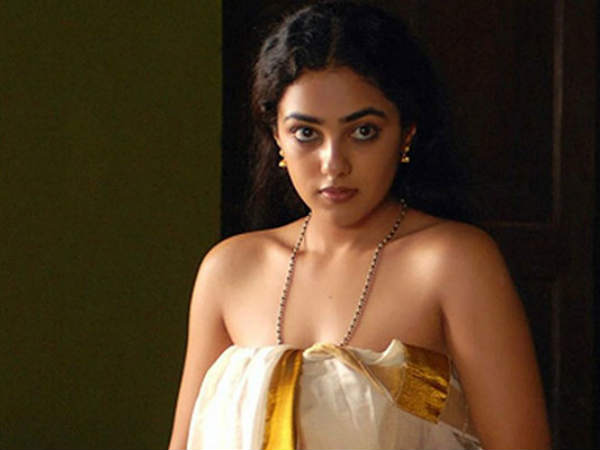  లిప్ లాక్ ఎవరితో?: