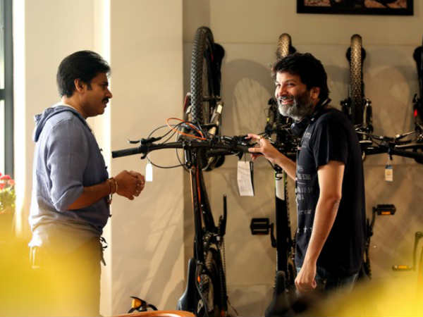 త్రివిక్రమ్కు ఎన్టీఆర్ ఫోన్