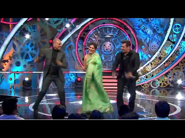  ధించక్ పూజతో అక్షయ్, సల్మాన్