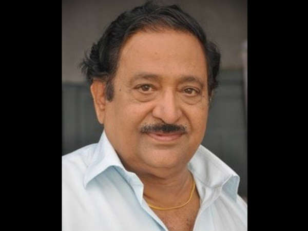 ఎదగనివ్వడం లేదు: