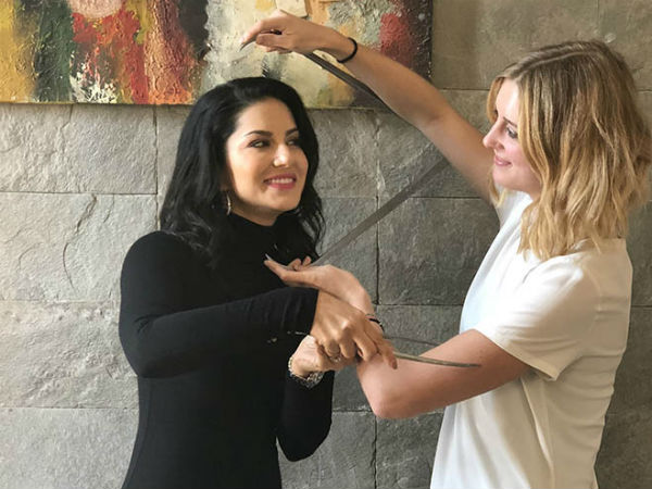 కొలతలు తీసుకున్న ప్రతినిధులు