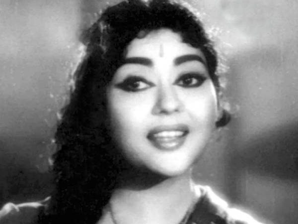  పుట్టింది బెంగాల్‌లో: