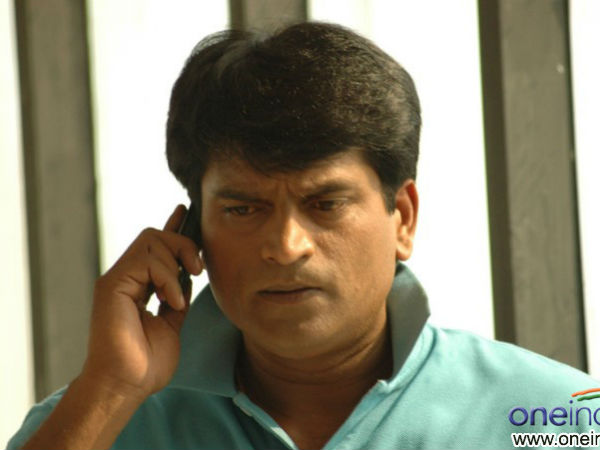 'ఈడు రైటరా' అన్నాడు: