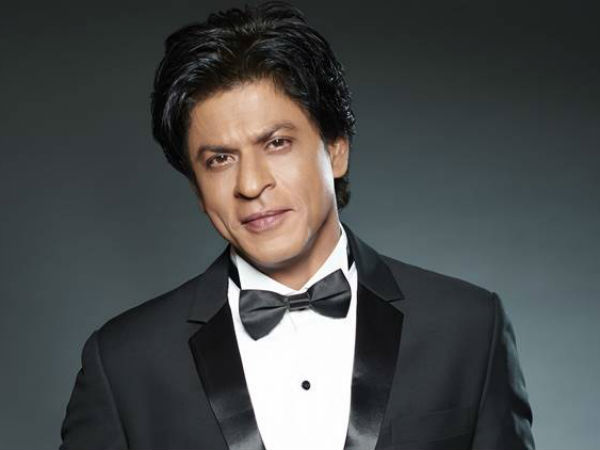 అక్రమంగా