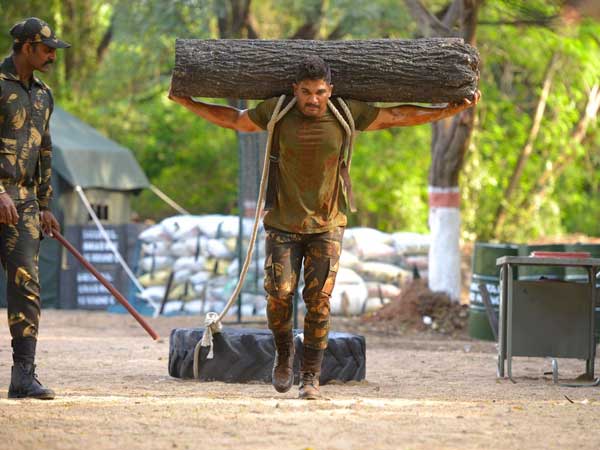  యాక్షన్ సీన్స్ ప్రధాన ఆకర్షణగా