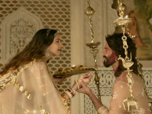 ఆ సినిమా ఆపేస్తారా?: