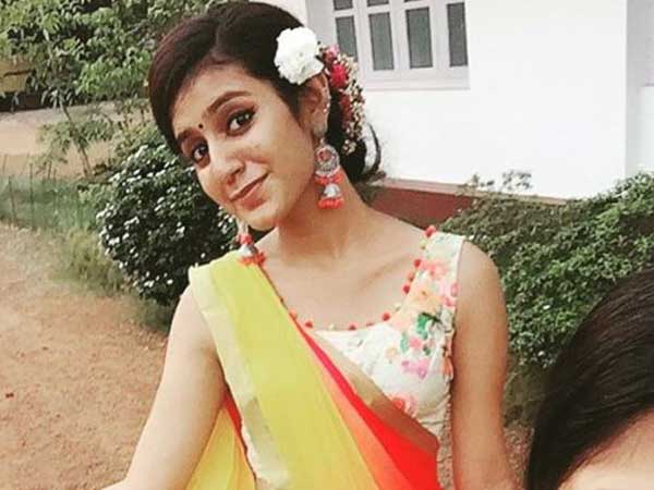 మోహినీఅట్టం నృత్యకారిణిగా