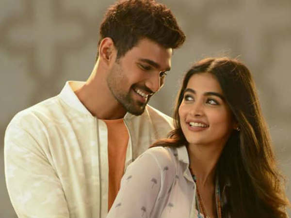  పూజా హెగ్డే తో రొమాన్స్ 