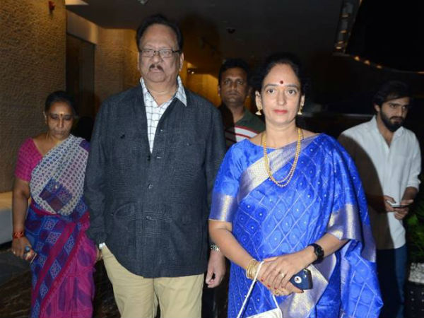 శ్రీదేవికి బతికి ఉండగానే చారడేసి కళ్లు