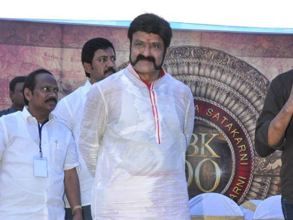 అభిమానులకు ప్రత్యేక ఆహ్వానాలు