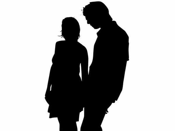 గళం విప్పుతున్న ప్రముఖులు