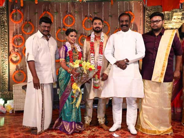 మ్యారేజ్లో రచయిత వైరముత్తు