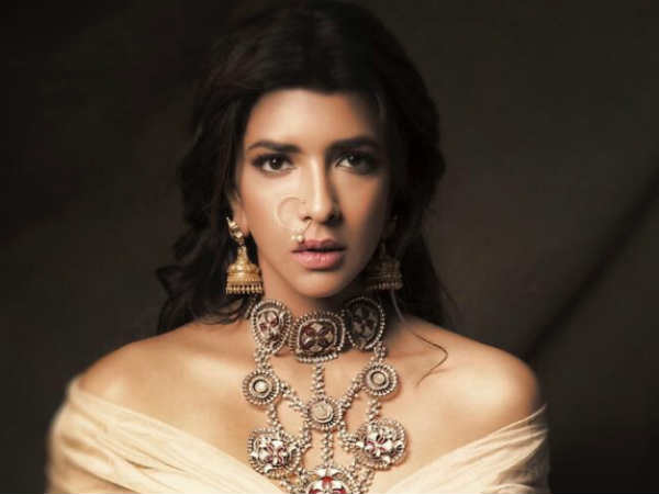  మంచు వారసురాలిగా