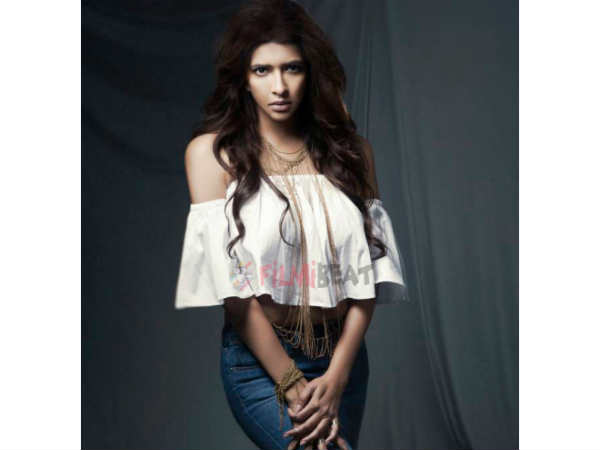  లేటెస్ట్ ఫోటో షూట్ లో హాట్ హాట్ గా